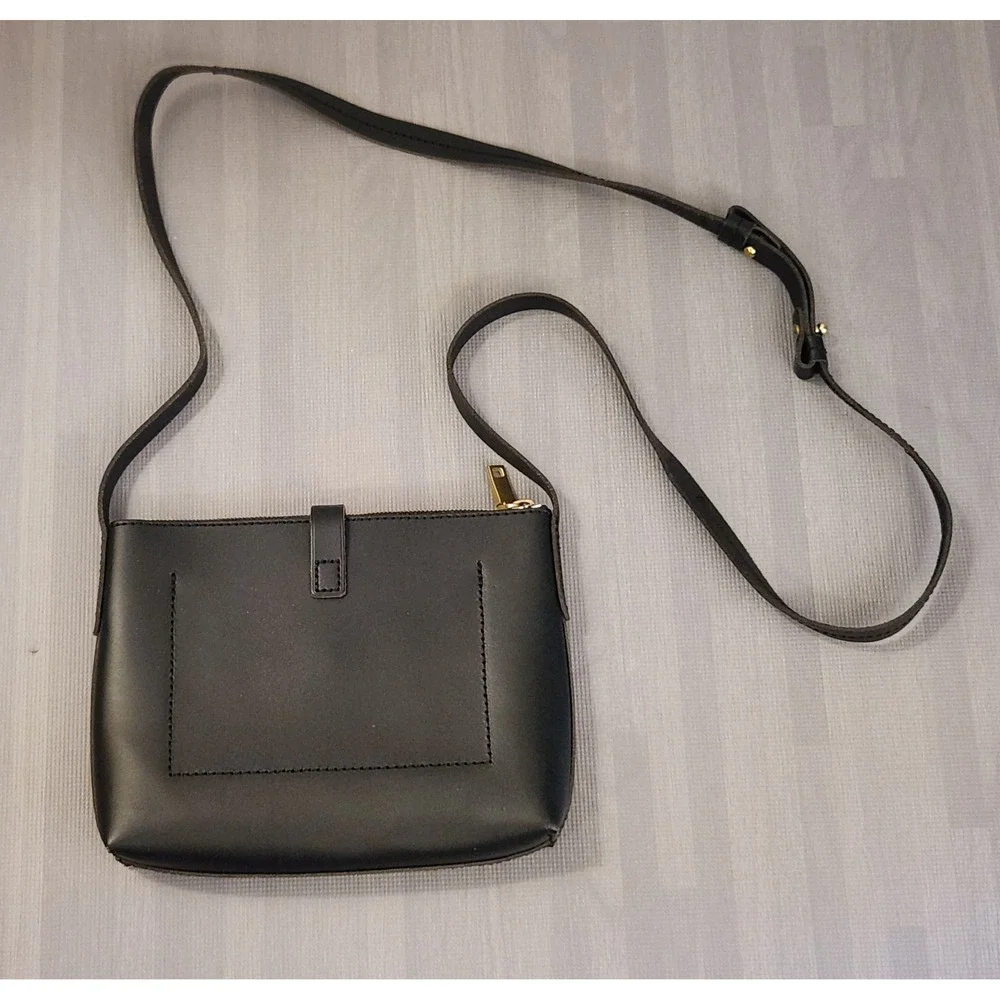 J.Crew Black Leather Crossbody Bag Gold Zip Small Minimalist Shoulder Purse